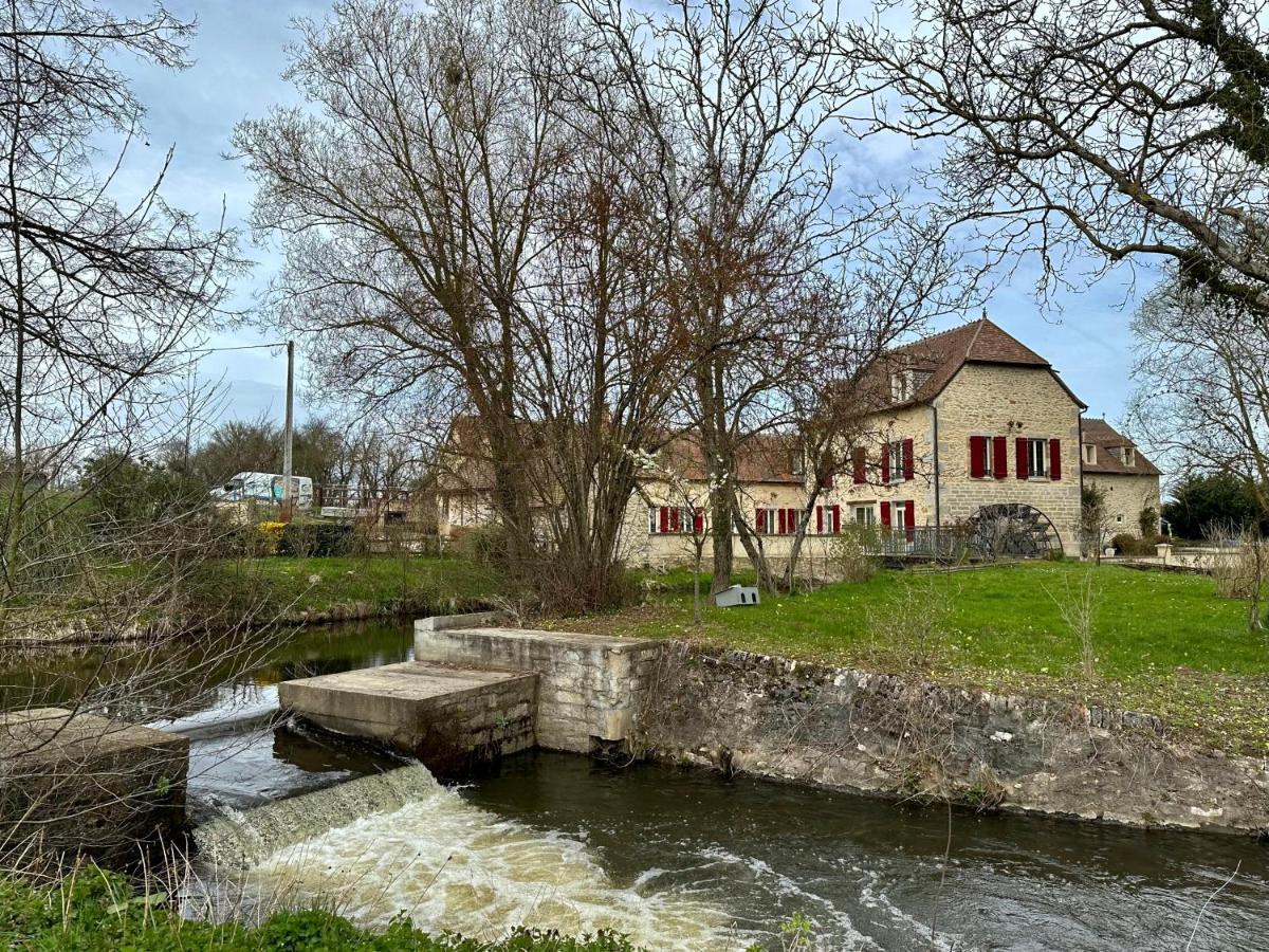 Hotel Moulin Le Fleurie Charenton-du-Cher Esterno foto