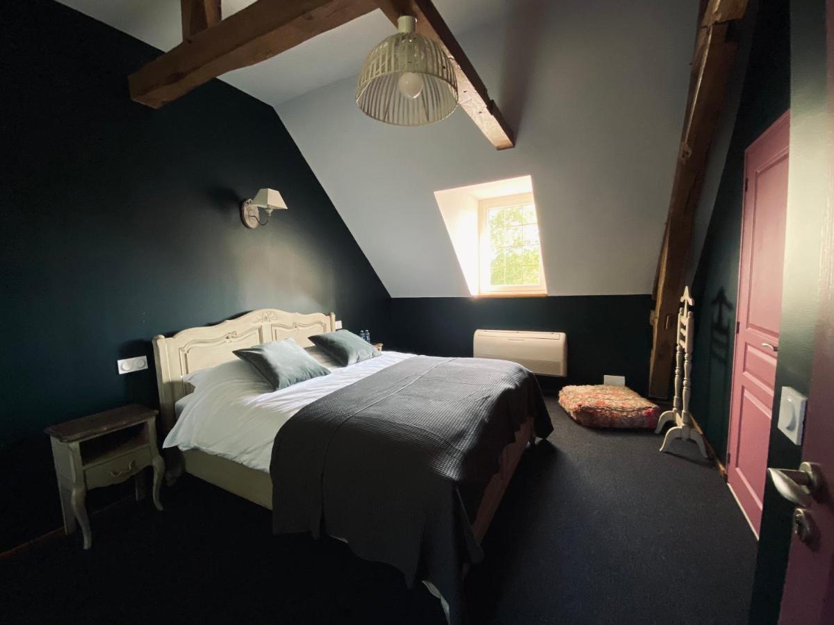 Hotel Moulin Le Fleurie Charenton-du-Cher Esterno foto
