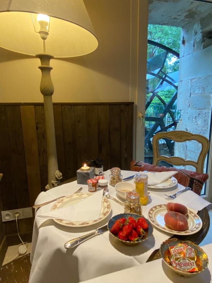 Hotel Moulin Le Fleurie Charenton-du-Cher Esterno foto
