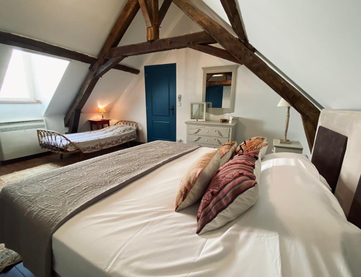 Hotel Moulin Le Fleurie Charenton-du-Cher Esterno foto