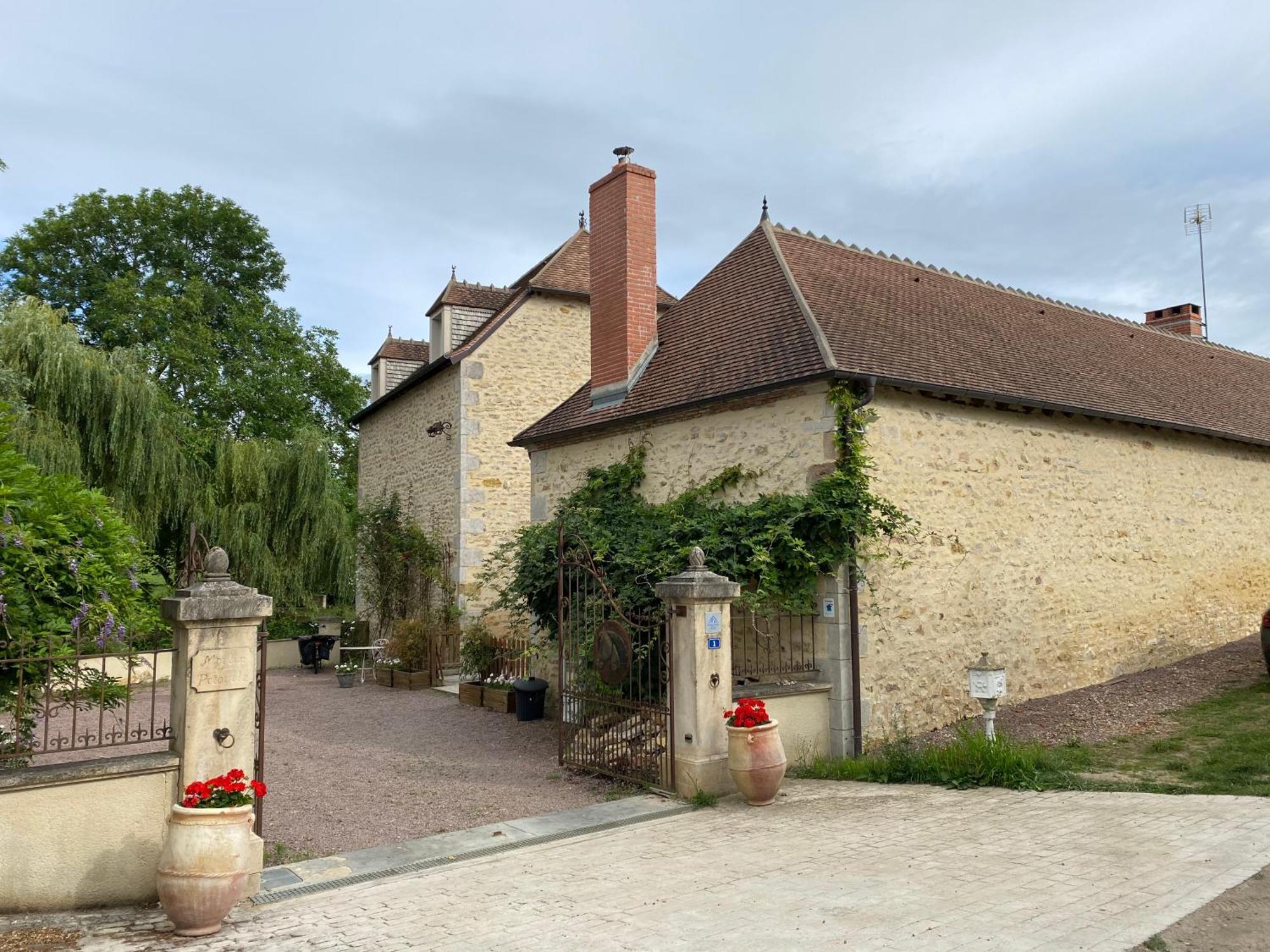 Hotel Moulin Le Fleurie Charenton-du-Cher Esterno foto